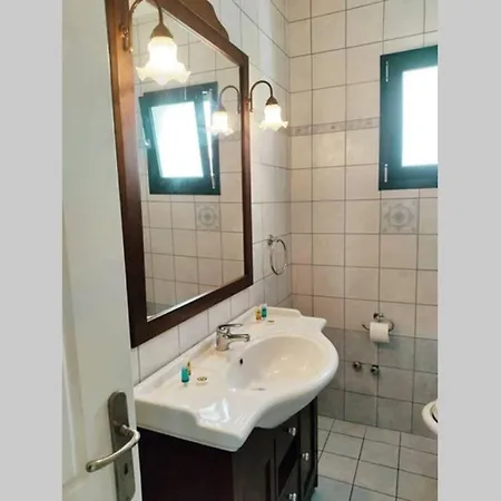 Peggy's Lux Apartament Karavomylos