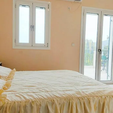 Peggy's Lux Apartament *